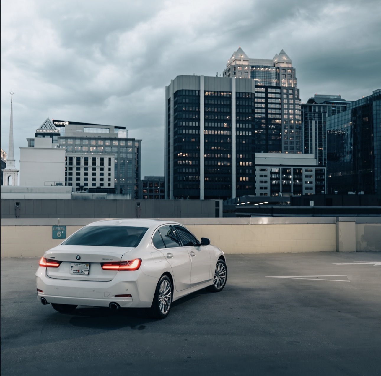 BMW 330i (White) 2