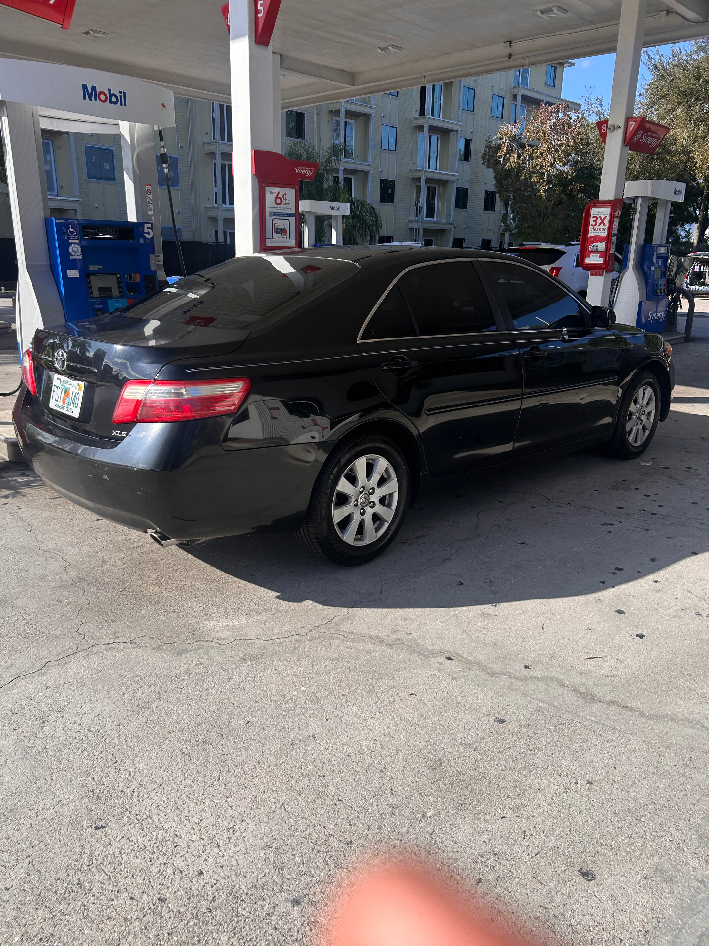 2009 Toyota Camry XLE 2