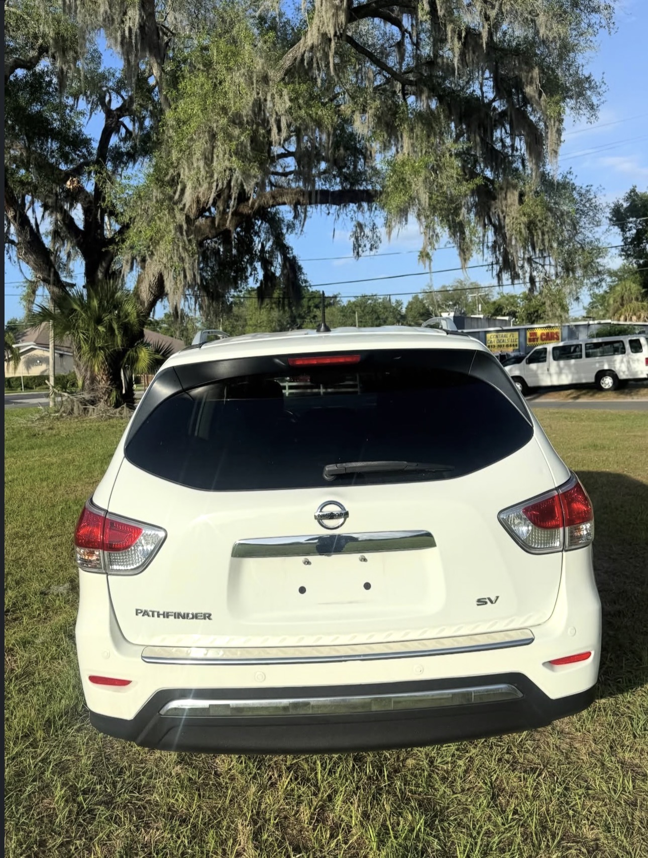 2016 Nissan Pathfinder SV 2